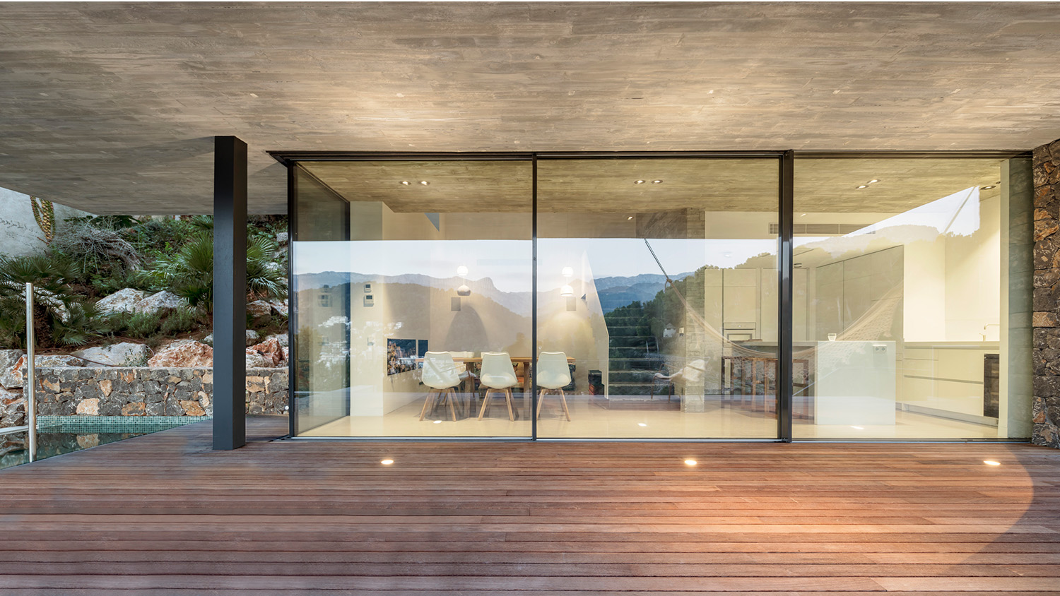 Alure by Arno Van de Vyver